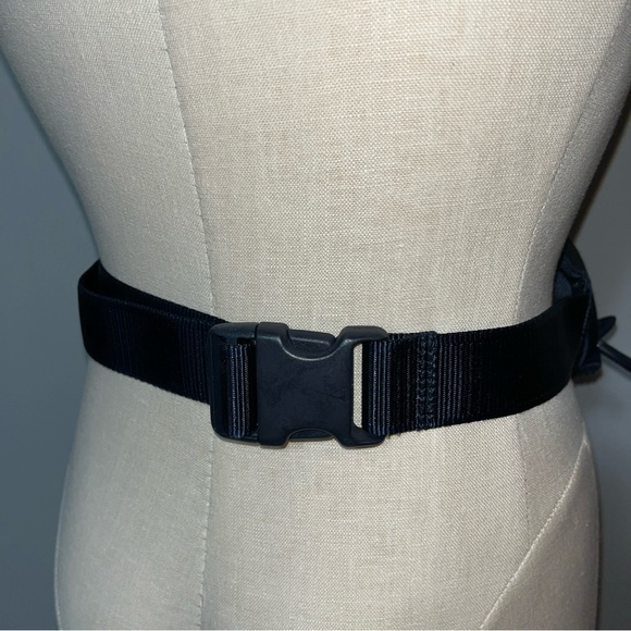 TUMI Men's Waist Bag - Picture 4 of 13